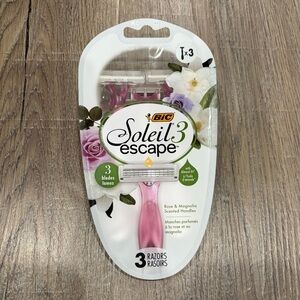 NEW BIC Soleil Escape razors